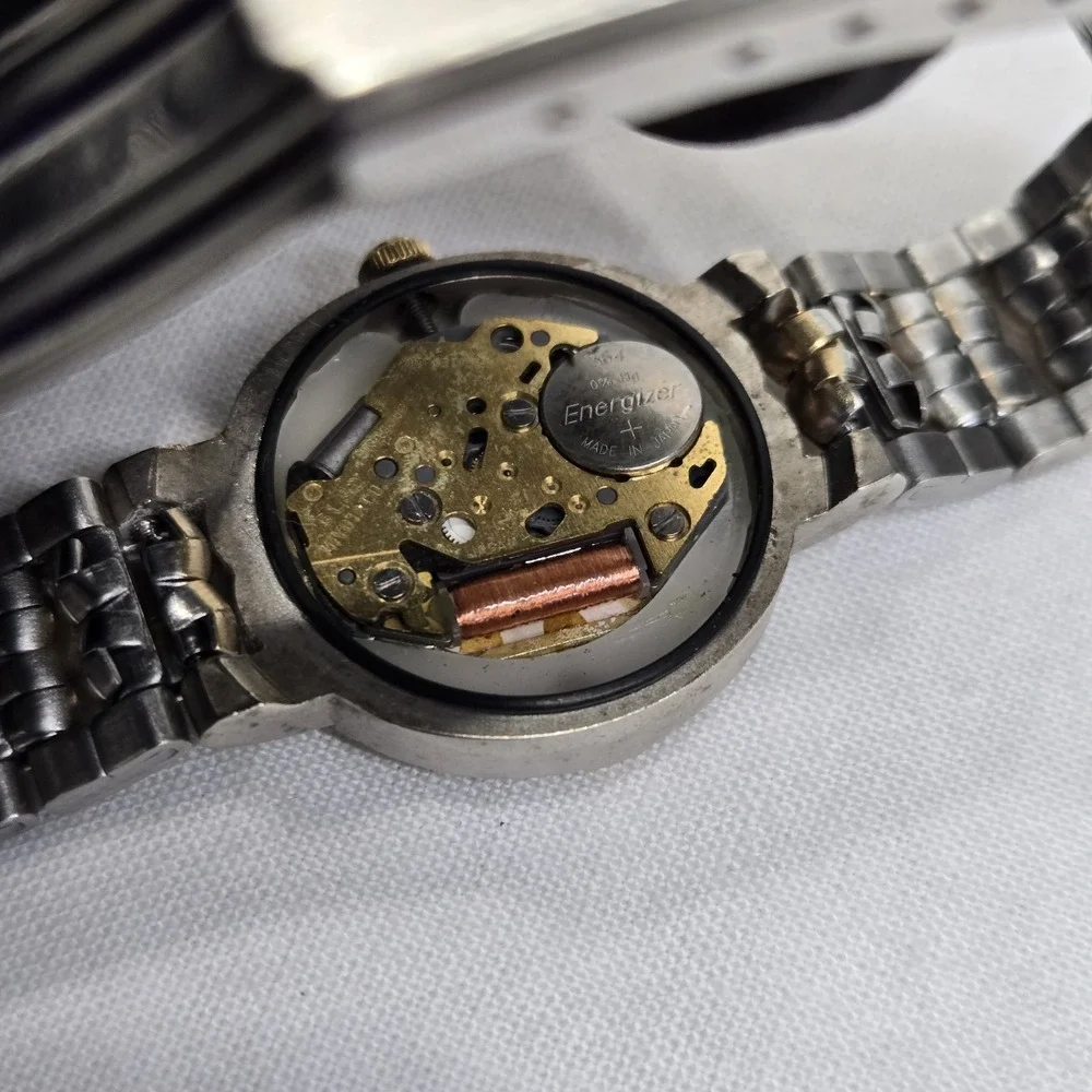 Vtg GRUEN Ladies Bracelet Quartz Cocktail Watch Two-Tone - For Parts/Repair